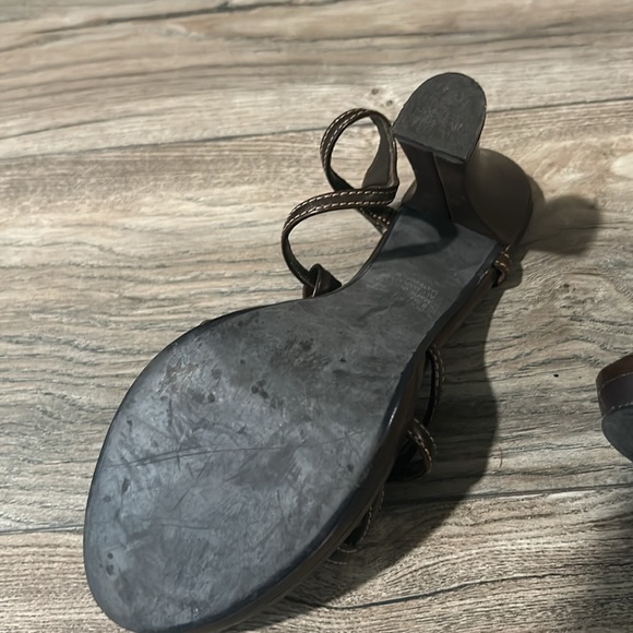 Dressy Sandals/ Heals - Picture 5 of 6